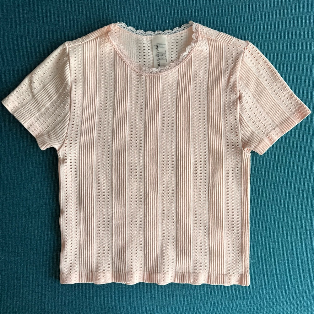 NWOT Stretchy Baby Pink Crewneck Top T-shirt